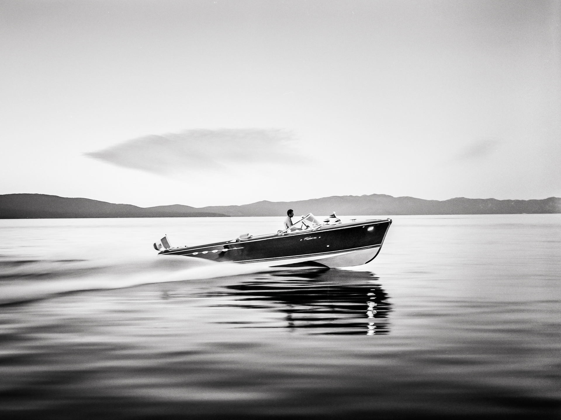 2017; Exhibition:Immagini del Momento; Gallery Lazarus; Hamburg; Lake Tahoe; Photographer©Olaf_Tamm_Hamburg_Germany; RIVA Aquarama NO.4; USA