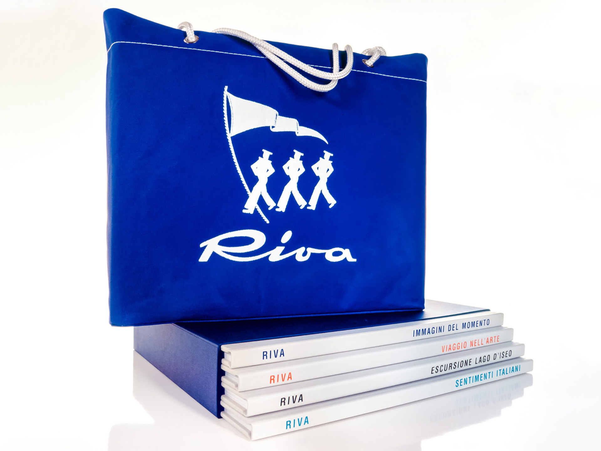 EDITION Vol.3; Hamburg; Immagini del Momento; Lake Tahoe; Photographer©Olaf_Tamm_Hamburg_Germany; RIVA Aquarama No. 80; USA